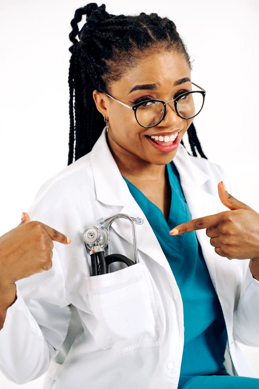 Dr. Alexandra Reynolds